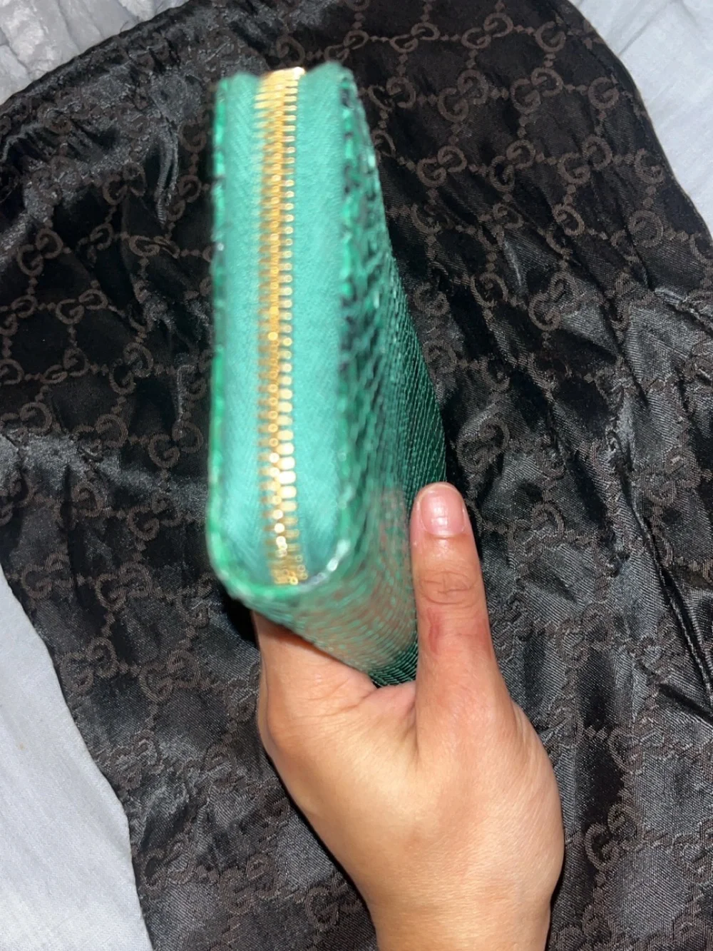 Gucci Emerald Green Python Zip Wallet with Gold Double G - Picture 4 of 16